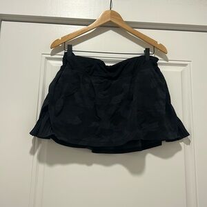 Lululemon skirt size 10